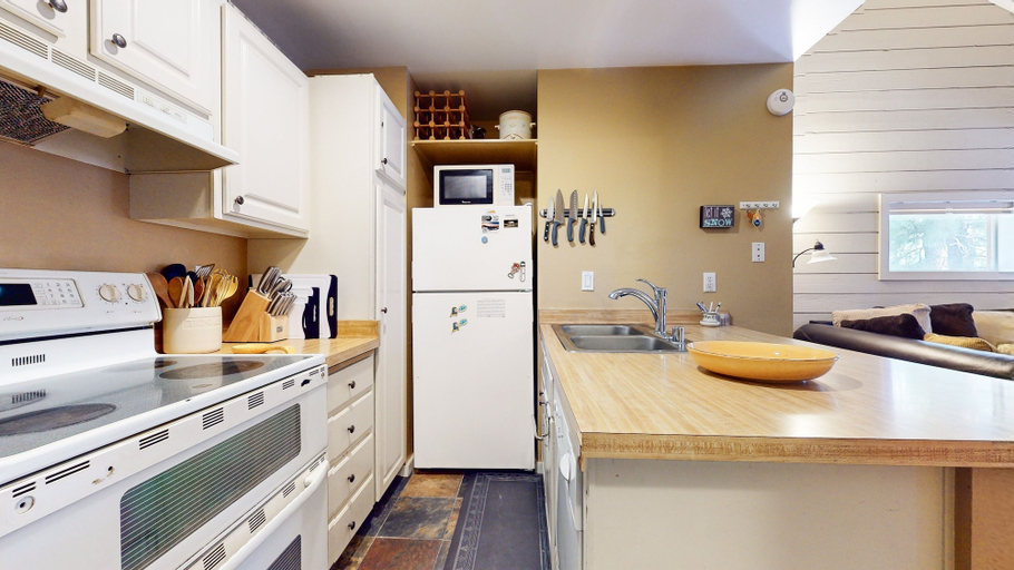 Private kitchen 5, La Residence V #t05 1 Bedroom Condo by RedAwning, Mono