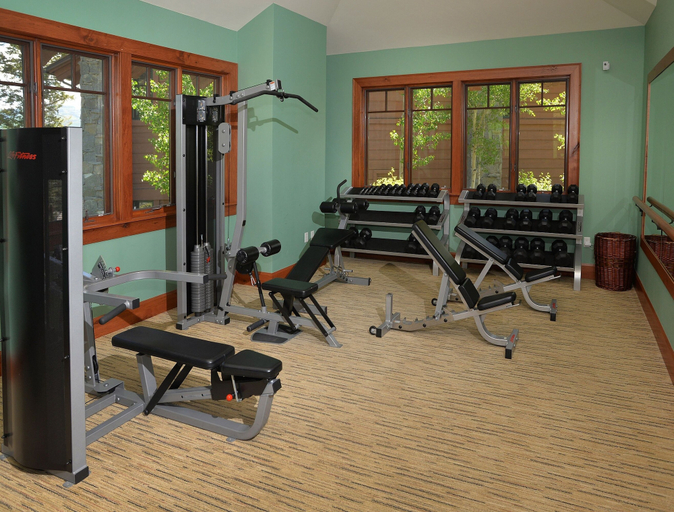 Fitness facility, Hummingbird C102 4 Bedroom Condo by RedAwning, Eagle