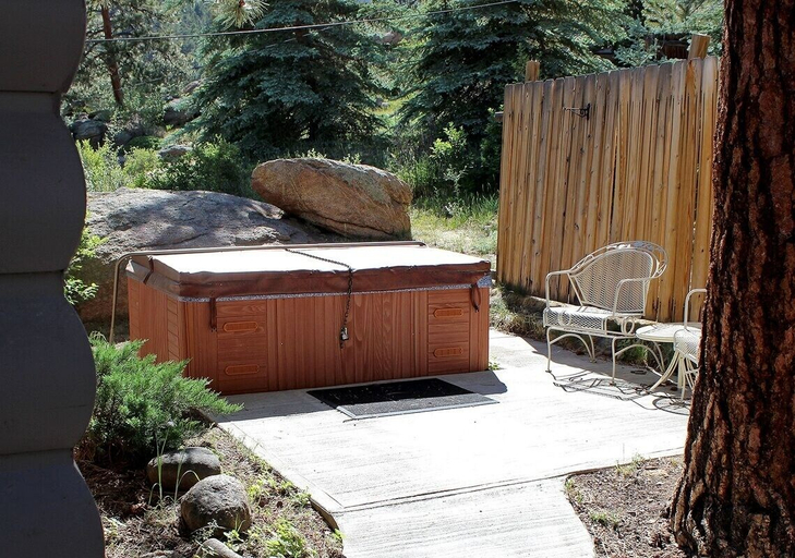 Others 5, Sunnyside Knoll: 6 1 Bedroom Cabin, Larimer