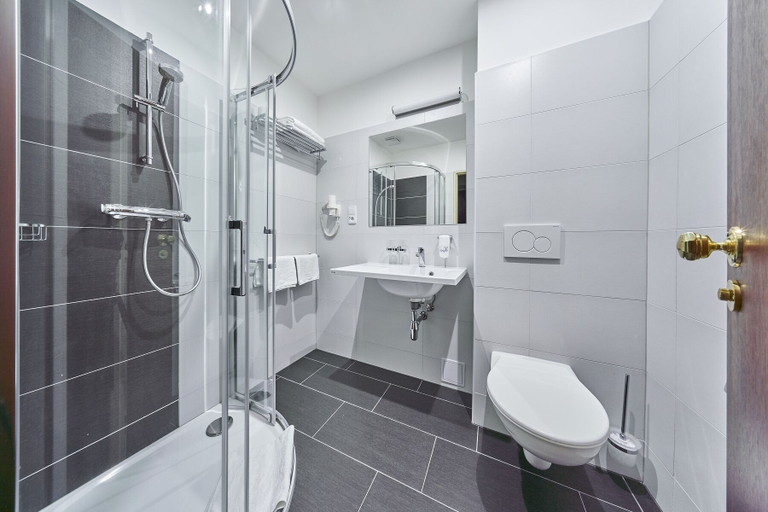 Bathroom 4, Hotel Adam Trutnov, Trutnov
