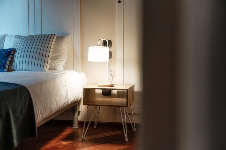 Room 4, Blue Mood, Como