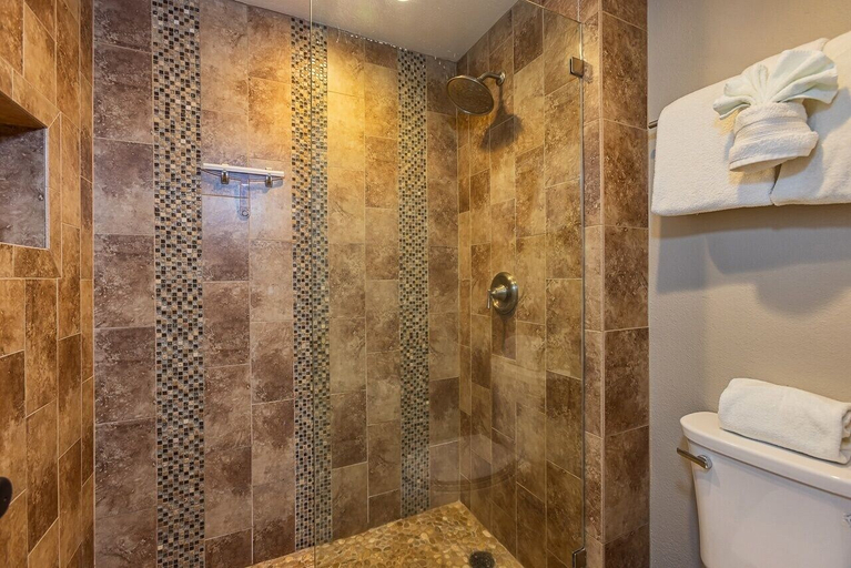 Bathroom 4, Maalaea Surf G8 2 Bedroom Condo, Maui