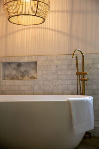 Bathroom 4, Remarkable 4-bed House Near Leeds Airport, Leeds