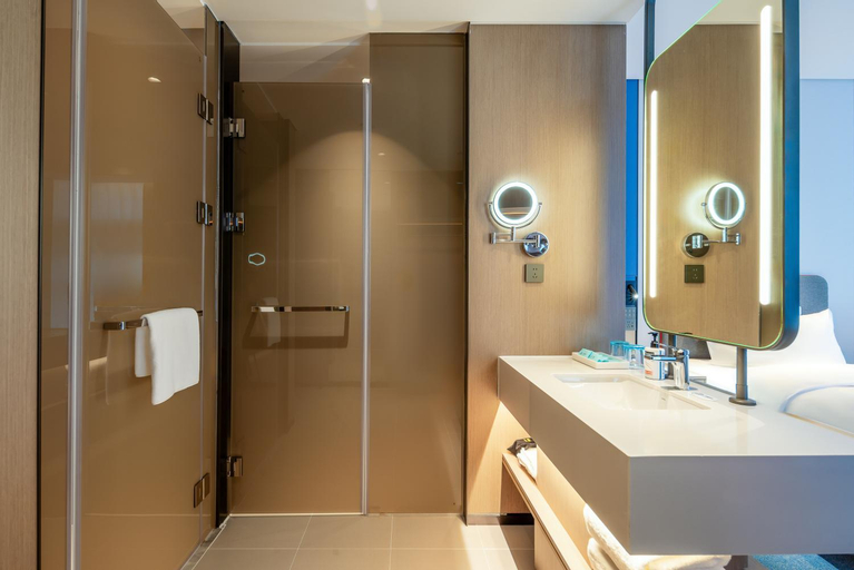 Bedroom 5, Holiday Inn Express HEZE CITY CENTER, Heze