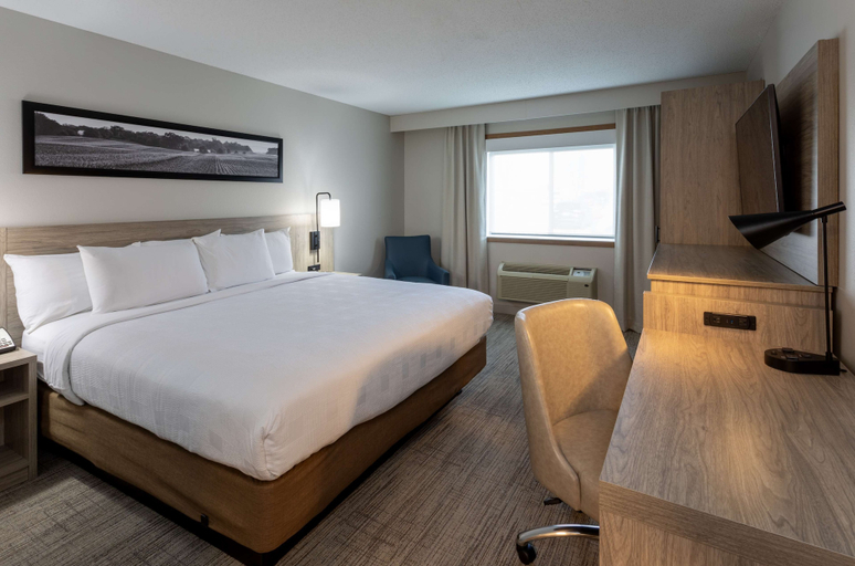 Bedroom 3, GrandStay Hotel & Suites, Isanti