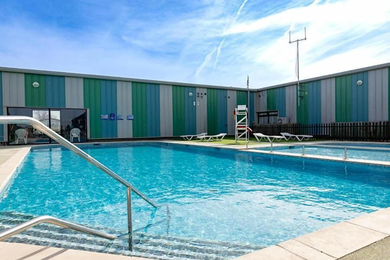 Pool 5, 2br-sleeps6-wifi-freeparking-holidaypark, Essex