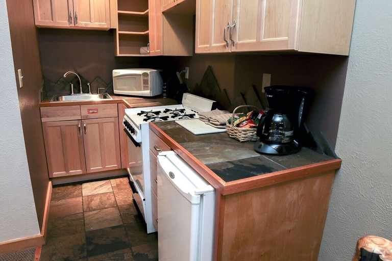 Private kitchen, Fawn Valley Inn: 254 1 Bedroom Apts, Larimer