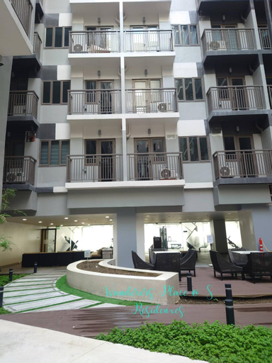Exterior 4