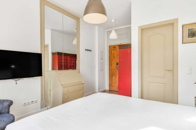 Bedroom 3, The Indy House by LovelyStay, Lisbon