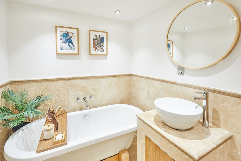 Room 5, Host Stay 19 West End, Darlington