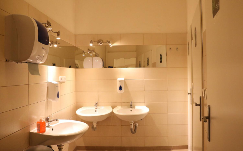 Bathroom, Hostel One Home, Praha 1