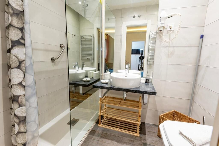Bathroom 3, City Center Apartments Sol, Madrid