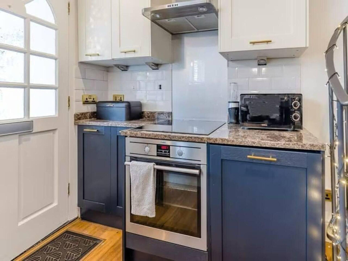 Others 5, Beautiful Cottage in Central Whitstable, Kent