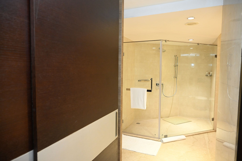Bathroom 8