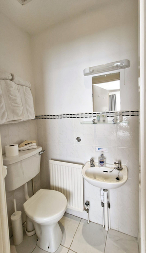 Bathroom 3, The Coastyard., West Sussex