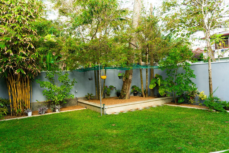 Others 5, Muthu villa, Ambalangoda