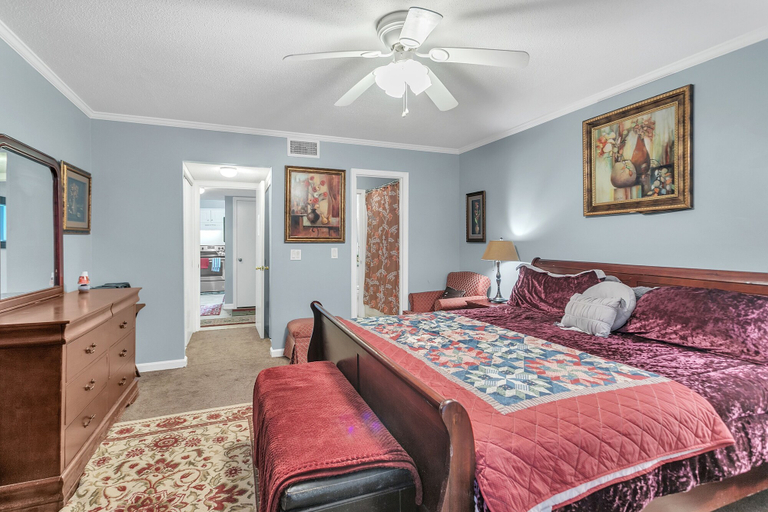 Room 5, Centrally Located 4br Stonecrest Condo 4 Bedroom Condo by RedAwning, DeKalb
