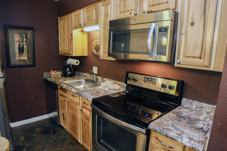 Others 5, Fawn Valley Inn: 286 1 Bedroom Condo, Larimer