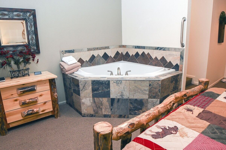 Bathroom 3, Fawn Valley Inn: 103 1 Bedroom Condo, Larimer