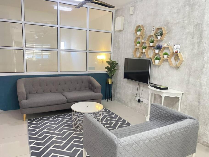 Bedroom 2, Izz Homestay 6Pax Near UITM Puncak Alam, Kuala Selangor