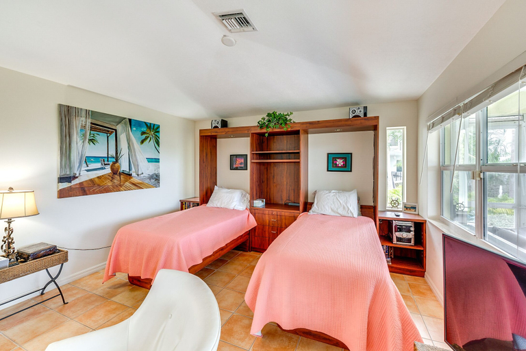 Bedroom 3, Luxury Key Largo Home w/ Guest House & Pool!, Monroe
