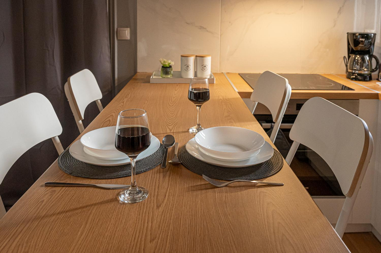 Food & Drinks 4, Athenian center apartments, Attica