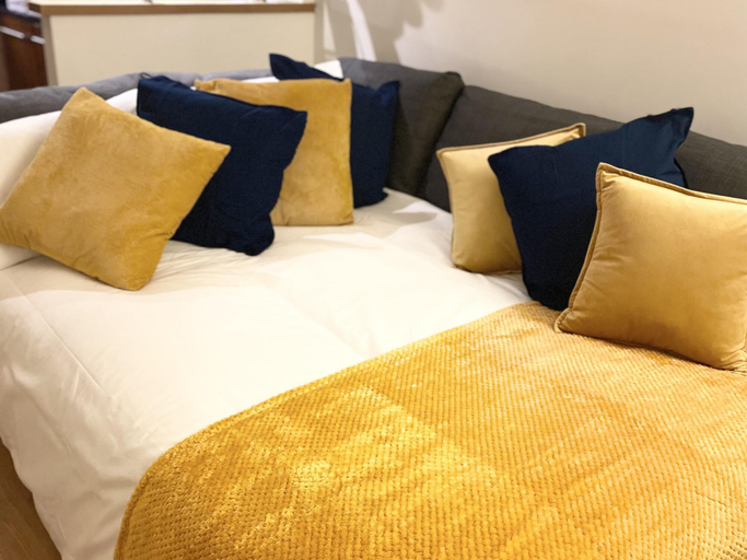Bedroom 3, Captivating 1bed Citycentre Apartment With Parking, Newcastle upon Tyne