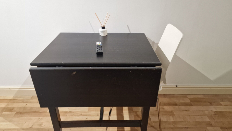 Others 3, Compact Living Cosy Studio Flat in London, London