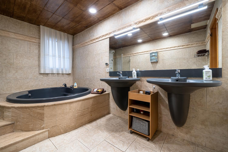 Bathroom 4, Villa Luxury Rock Tirri, Tarragona