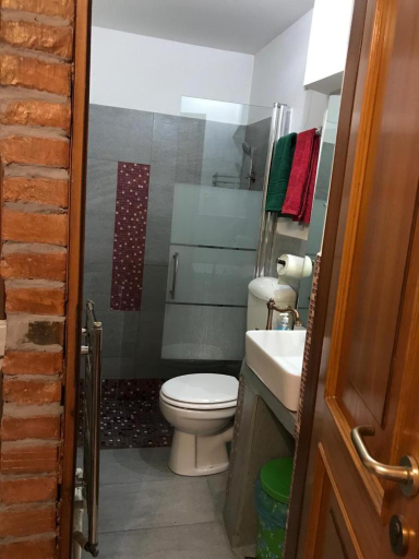 Others 3, Brutarilor Guest House, Cluj-napoca