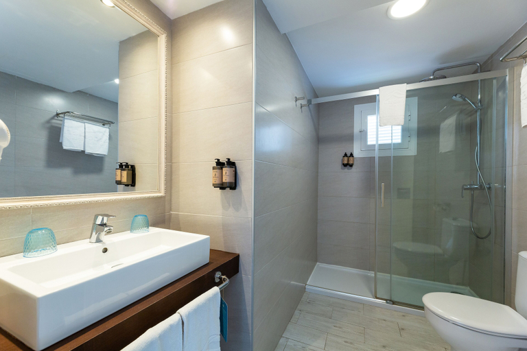 Bathroom 3, Palm Garden Apartments, Baleares