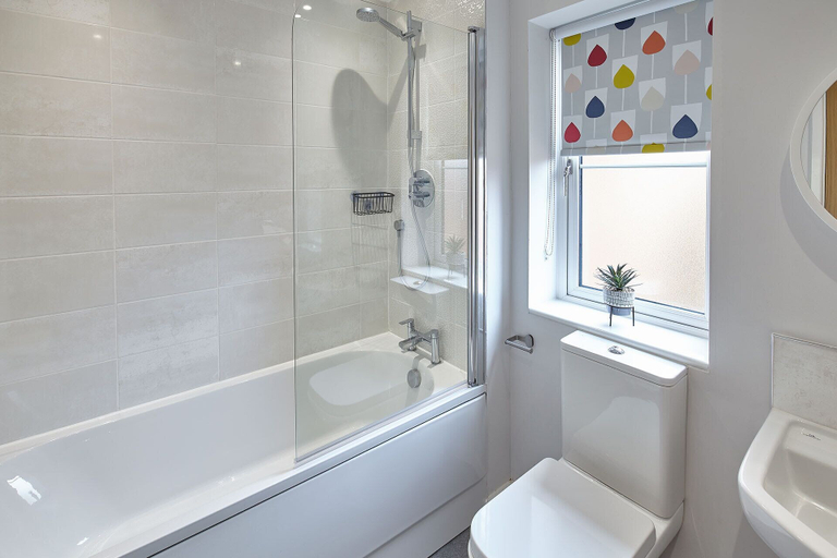 Bathroom 4, Host Stay Mallard Cottage, North Yorkshire