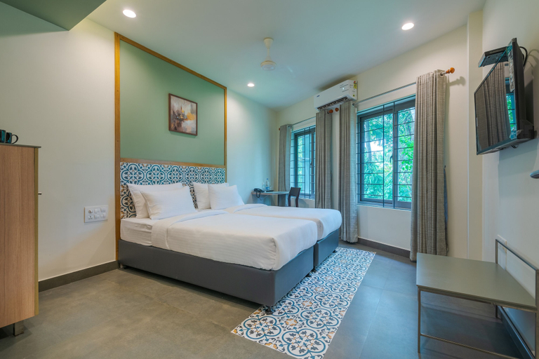 Bedroom 2, Aryaas Regent, Ernakulam