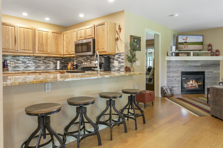 Private kitchen 5, 901 Crazy Horse Circle 2 Bedroom Condo by RedAwning, Eagle