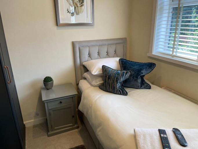 Bedroom 2, 'cosy Cottage' - 2 Bed High End Cottage in Bawtry, Nottinghamshire