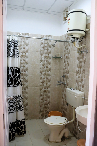 Bathroom, Kedar Heights Heli Resort, Rudraprayag