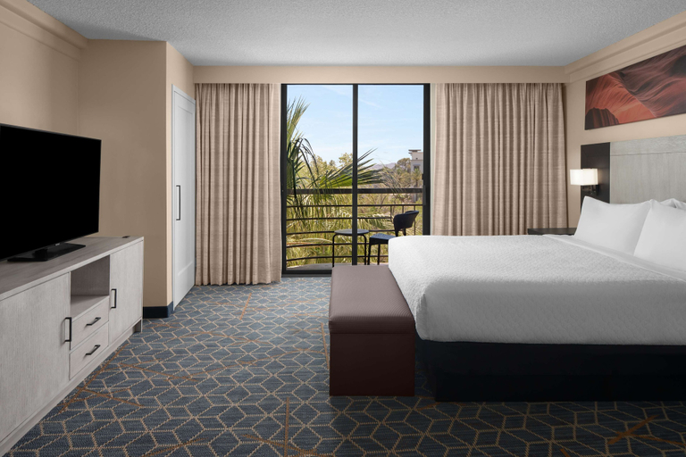 Bedroom 3, Embassy Suites by Hilton Phoenix Biltmore, Maricopa