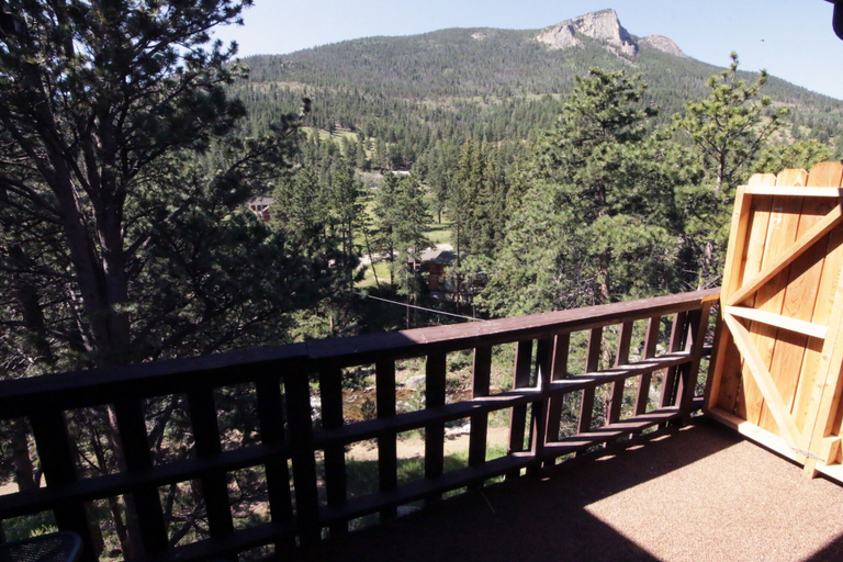 Property grounds, Fawn Valley Inn: 293 1 Bedroom Condo, Larimer