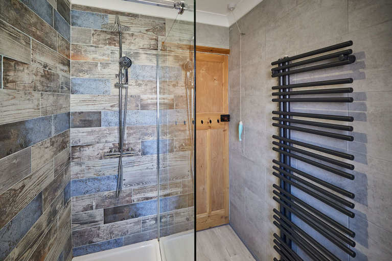 Bathroom 3, Host Stay Mumbles Cottage, North Yorkshire