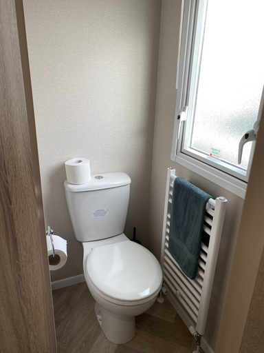 Bathroom 3, Immaculate 3 Bedroom Caravan in Presthaven, Flintshire