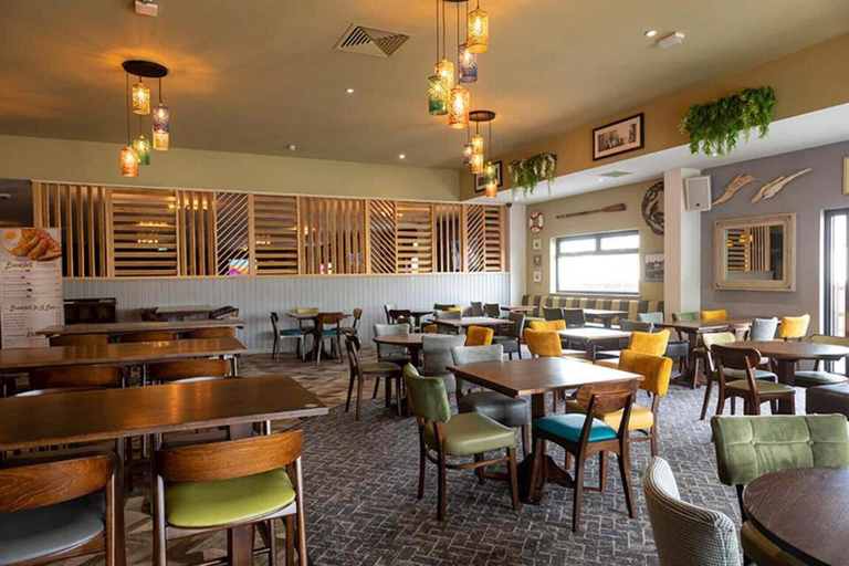 Dining, 2br-sleeps6-wifi-freeparking-holidaypark, Essex