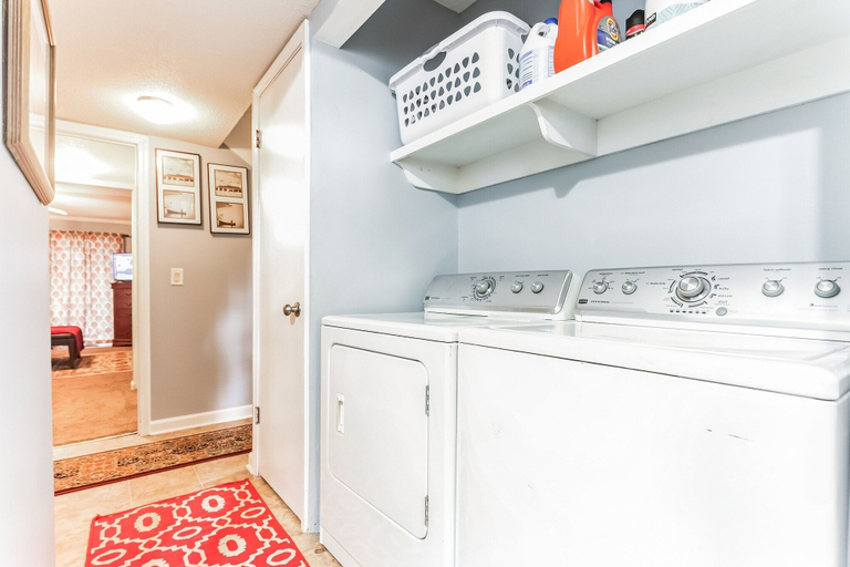 Interior 4, Centrally Located 4br Stonecrest Condo 4 Bedroom Condo by RedAwning, DeKalb