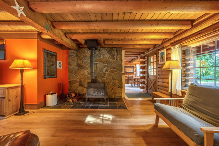 Interior 5, Pet-Friendly Baja Norte Home with Xbox and Board Game by RedAwning, Hood River