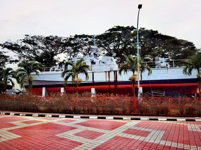 Others 5, Bungalow|WiFi | BBQ | Gazebo | Game | 4R | Garden, Malacca City