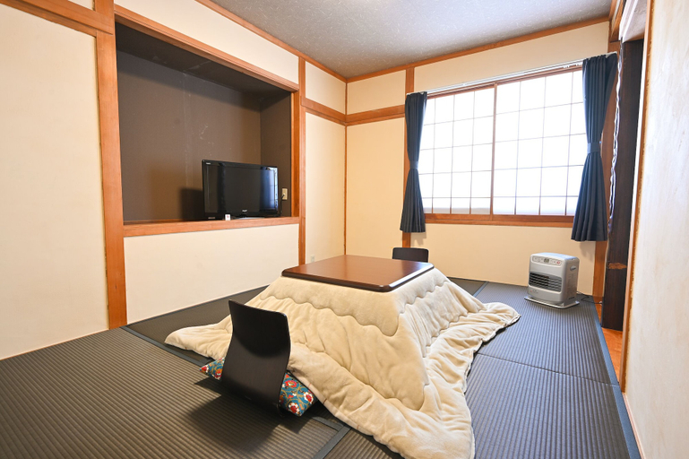 Bedroom 5, Mountain Lodge at 1,400m Hütte Jil Shirakabako, Nagawa