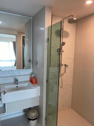 Bathroom 4, Seven Seas Condo Resort, Pattaya