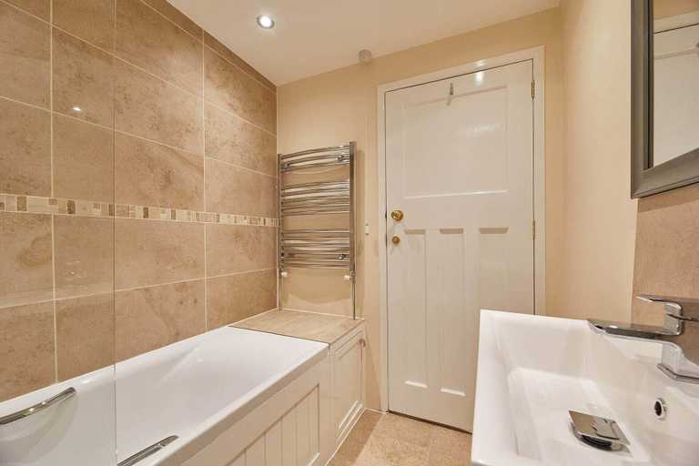 Bathroom 4, Host Stay Cummins Goings Cottage, Durham