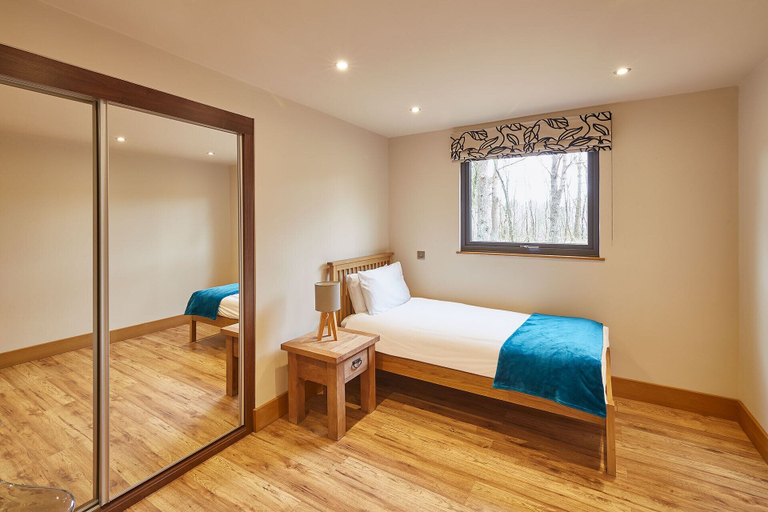 Bedroom 2, Host Stay Shunner Howe Lodge, North Yorkshire