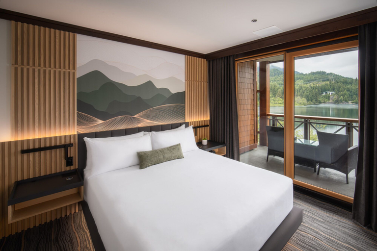 Bedroom 4, Nita Lake Lodge, Squamish-Lillooet