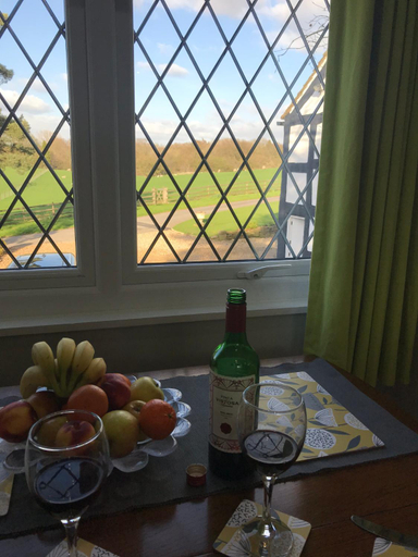Food & Drinks, Round-y-Corner, Cheshire East